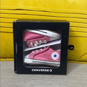 Kids pink converse